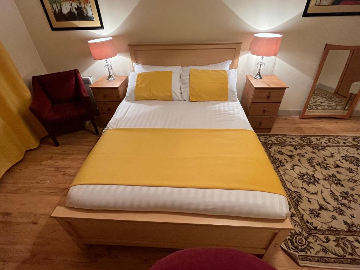 Elegant Rooms And Suites In Knock Knock  Esterno foto